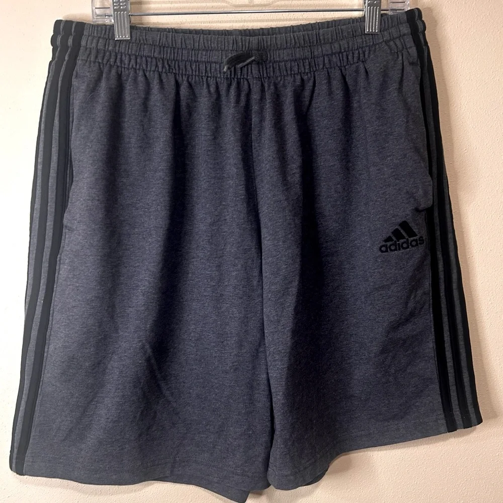 Adidas shorts size XL grey/black EUC‎